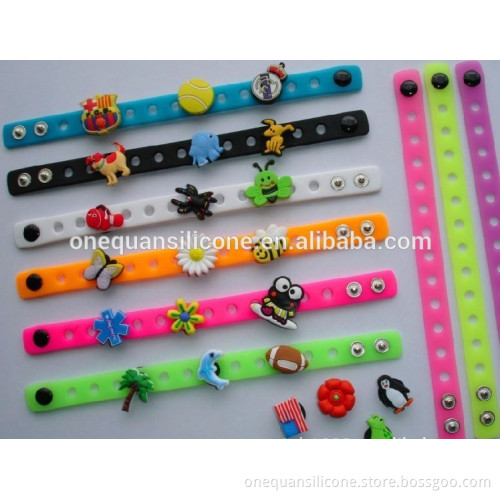 customized button silicone wristband